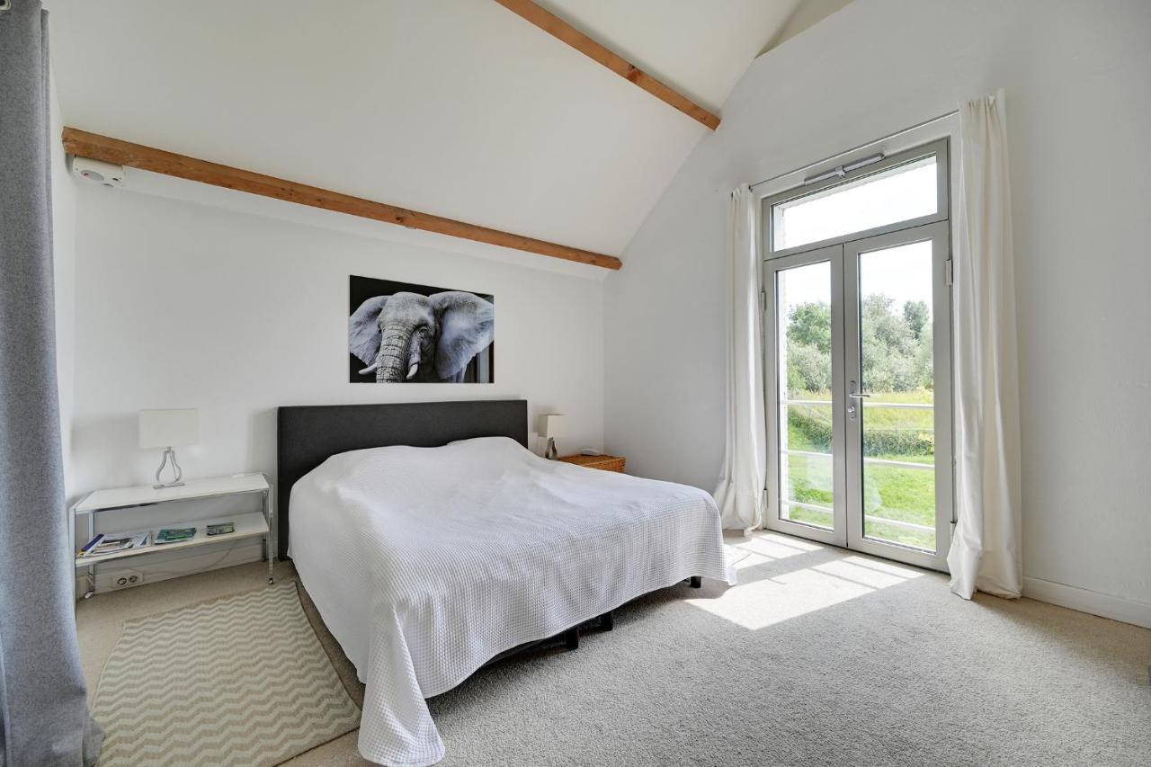B&B Pompgebouw Aan De Rijn Tolkamer Экстерьер фото